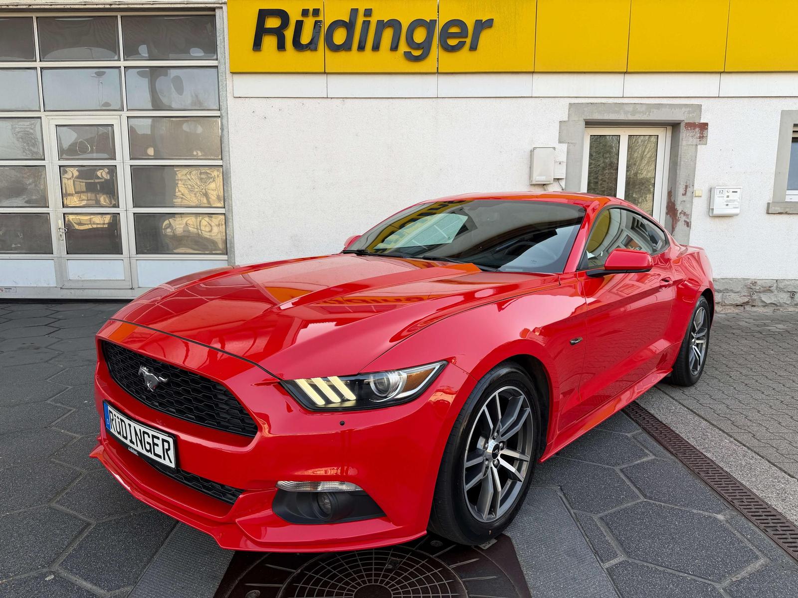 Ford Mustang Basis Fastback LEDER KAMERA LED KEYLESS 