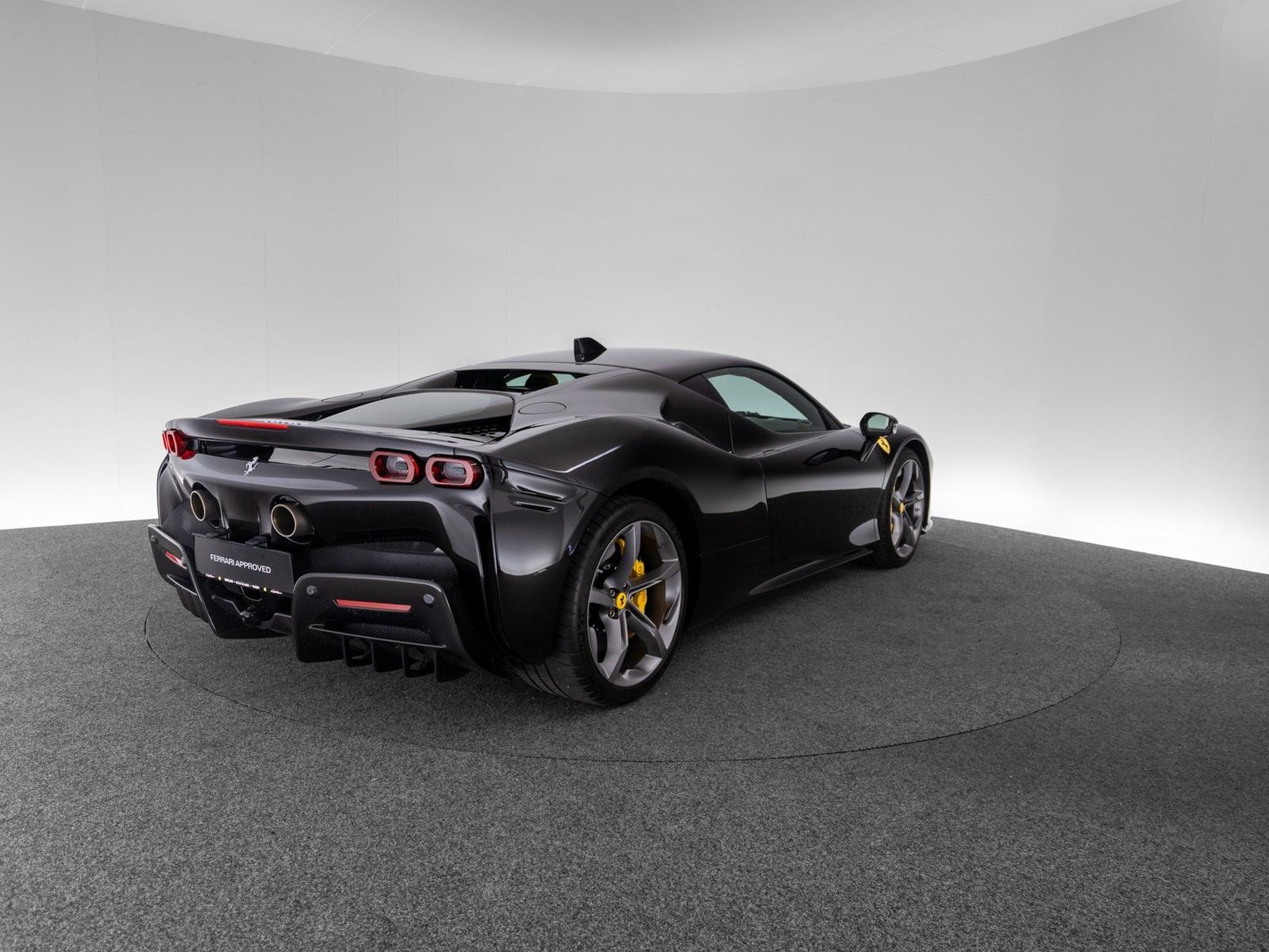 Ferrari SF90 Stradale