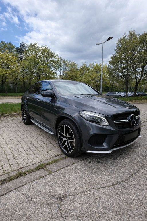 Image of Mercedes-Benz GLE 450