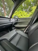 Volvo XC60 B5 AWD R Design Geartronic R Design - Volvo XC60 Gebrauchtwagen in Bremen
