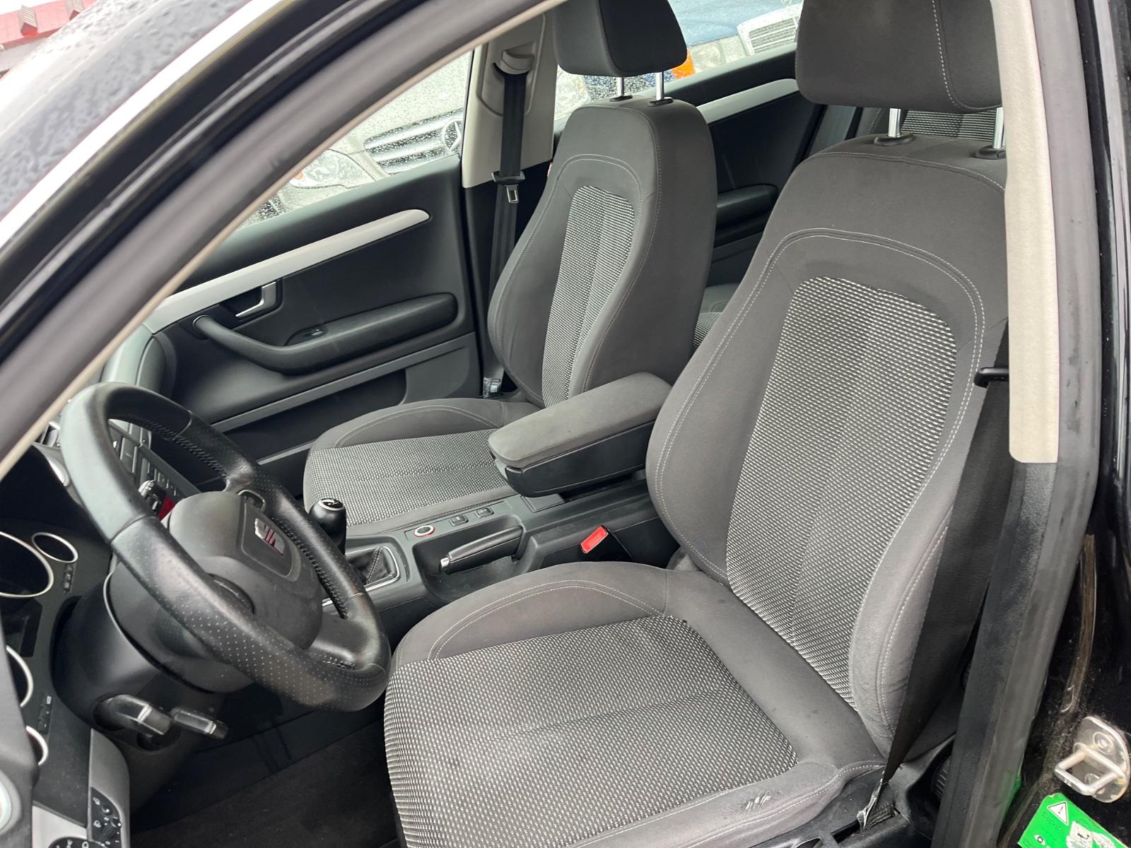 Seat Exeo 2012 — photo 12