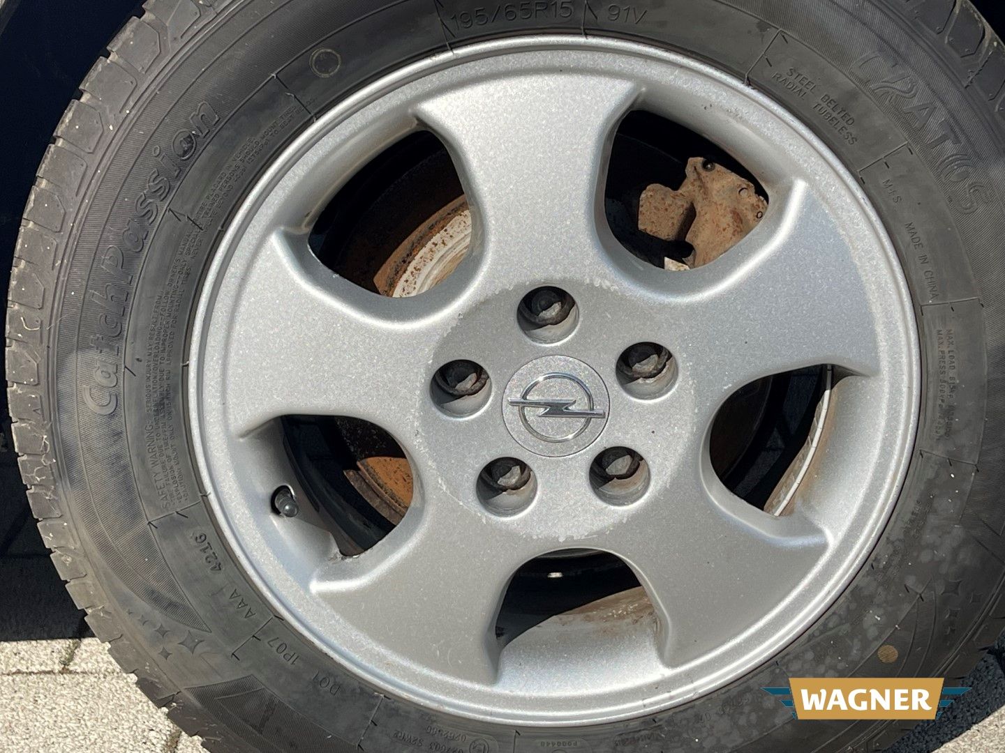 Fahrzeugabbildung Opel Vectra B Edition 100