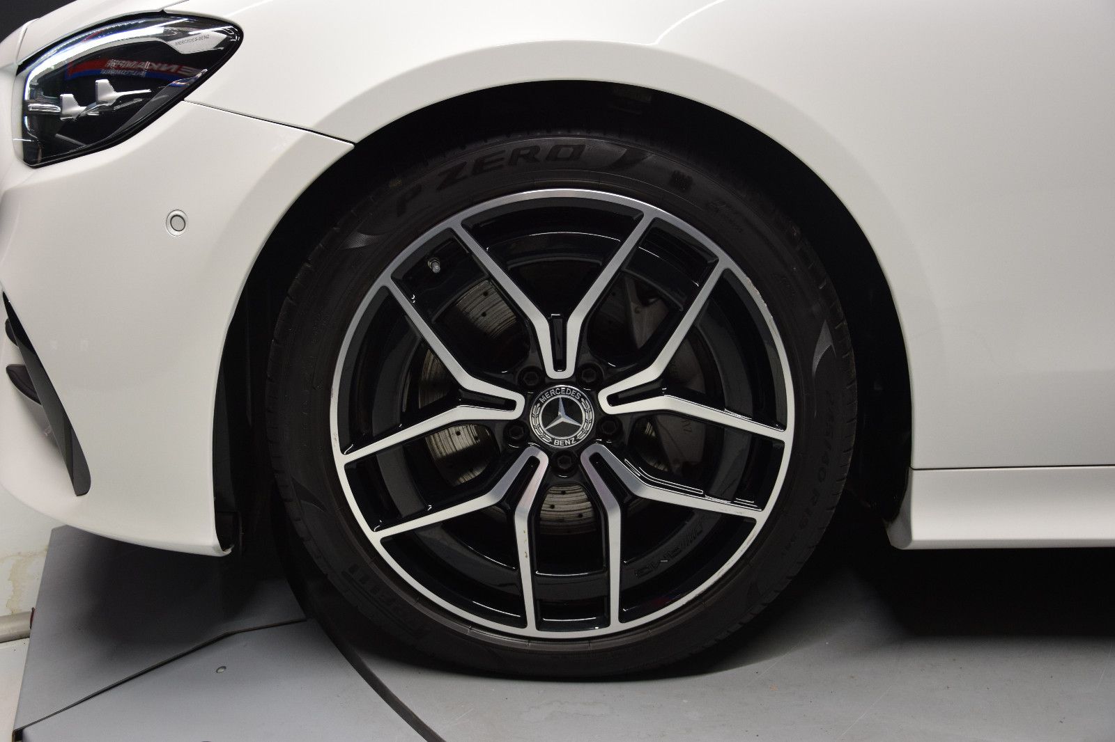 Fahrzeugabbildung Mercedes-Benz E 200 Cabrio 1.Hand AMG LED NAVI Ambiente Leder