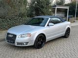Audi A4 3.0 Cabrio S-line Leder sitzheizung - Audi A4 aus 2002: Line