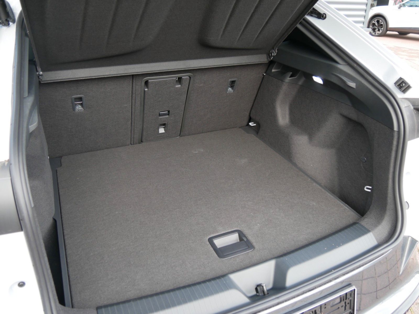 Cupra Tavascan - Bild 24