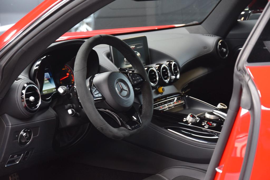 Mercedes-Benz AMG GT R