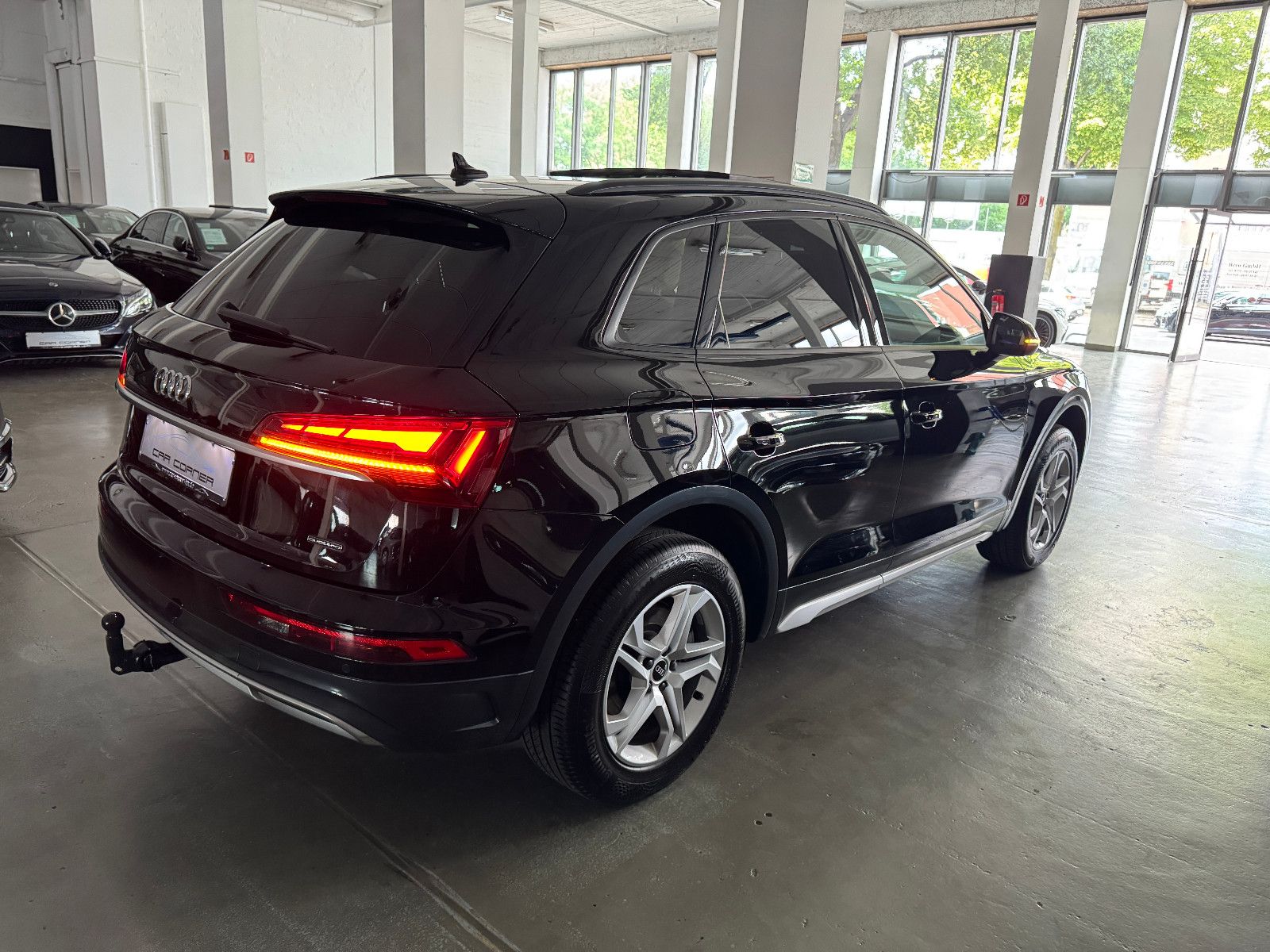 Fahrzeugabbildung Audi Q5 TDI 4X4 ADVANCED SPORT PANO MATRIX B&0 VOLL