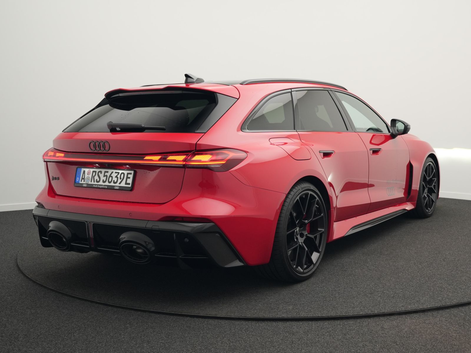 Audi RS 5 Avant *285KM/H*PANO*KERAMIK*B&O*HdUp*AHK* imagem 3