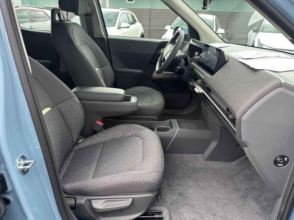 Fahrzeugabbildung Kia EV2 Elektro 42,2 kWh SHZ KAMERA H/K ACC LED 360°