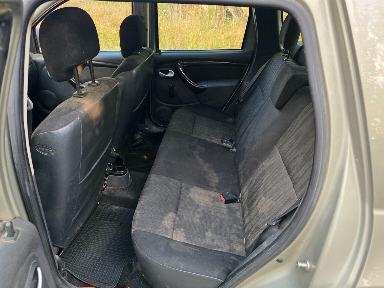 Dacia Duster 2012 — photo 10