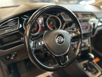 Volkswagen Touran *7 Sitzer*NAV*PANO**3-ZONEN*