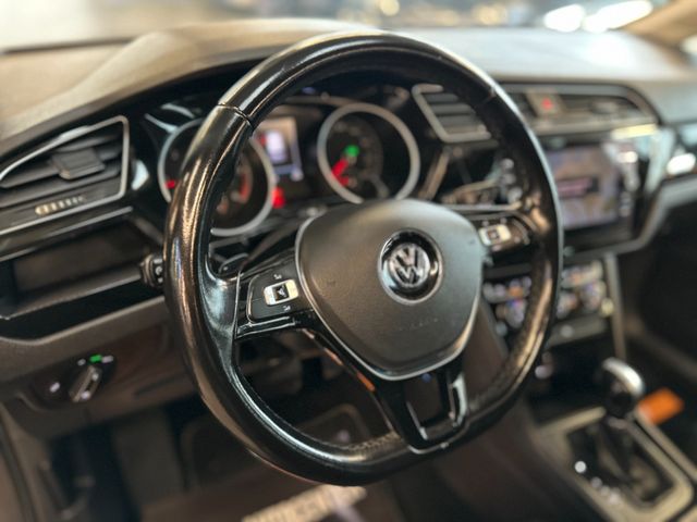Volkswagen Touran *7 Sitzer*NAV*PANO**3-ZONEN*