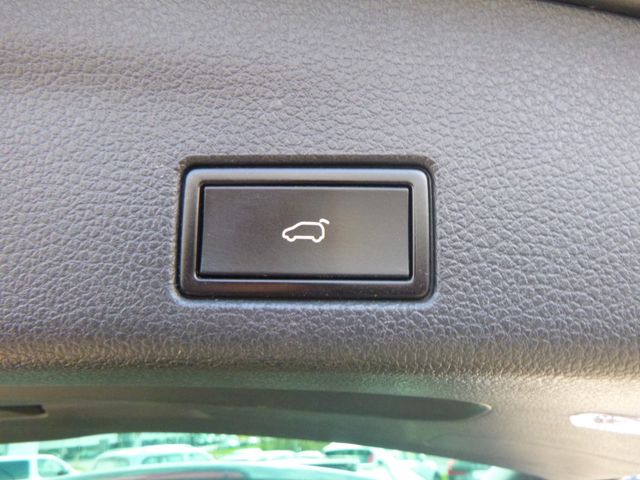 Fahrzeugabbildung Seat Alhambra 2,0 TDI Xcellence >NAV/KAM/Leder/Pano<