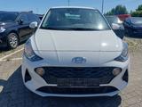 Hyundai i10 Trend*KLIMA*PDC*ALU*SITZHZG*TEMPOMAT - Hyundai i10 Gebrauchtwagen in Lübeck