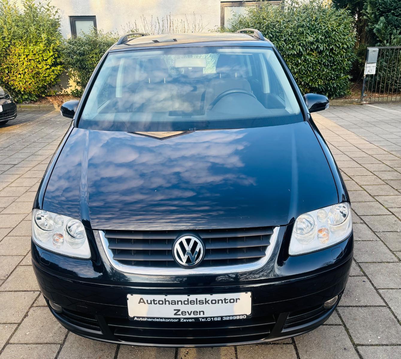 Volkswagen Touran /2.0 TDI/DSG/Trendline/5Sitzer/AHK