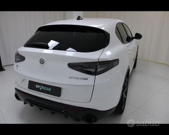 Alfa-Romeo Stelvio - 4