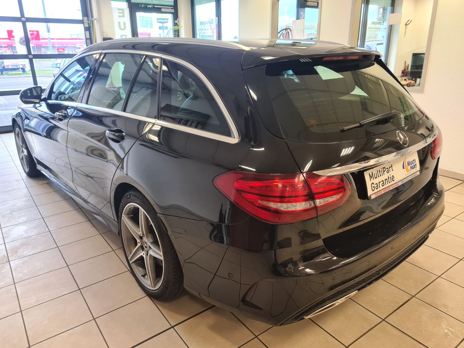 Fahrzeugabbildung Mercedes-Benz C 250 T / AMG / NAVI / LEDER / PANORAMADACH