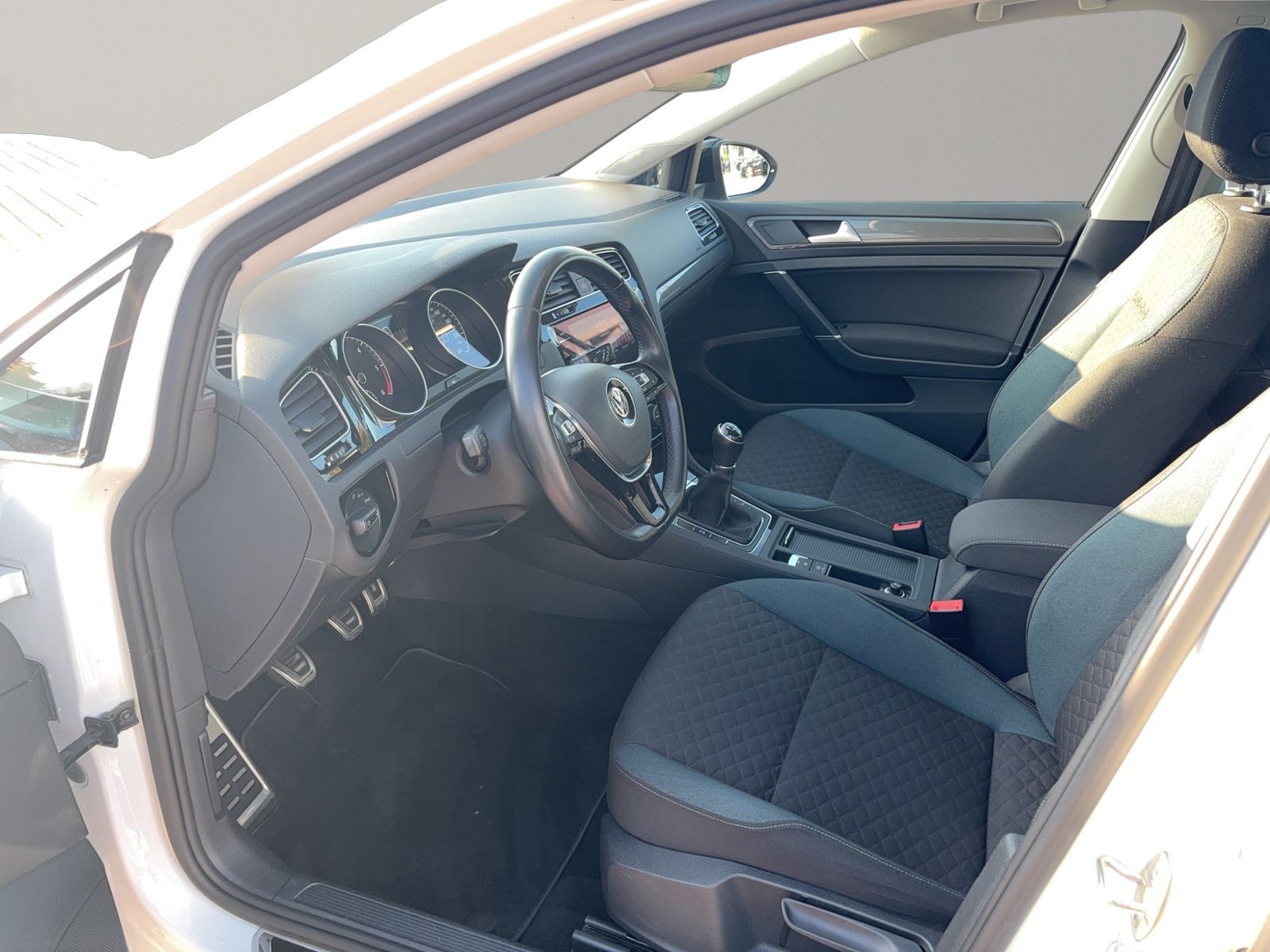 Golf VII 1.6 TDI IQ.DRIVE, AHK, LED, ACC, App 5-