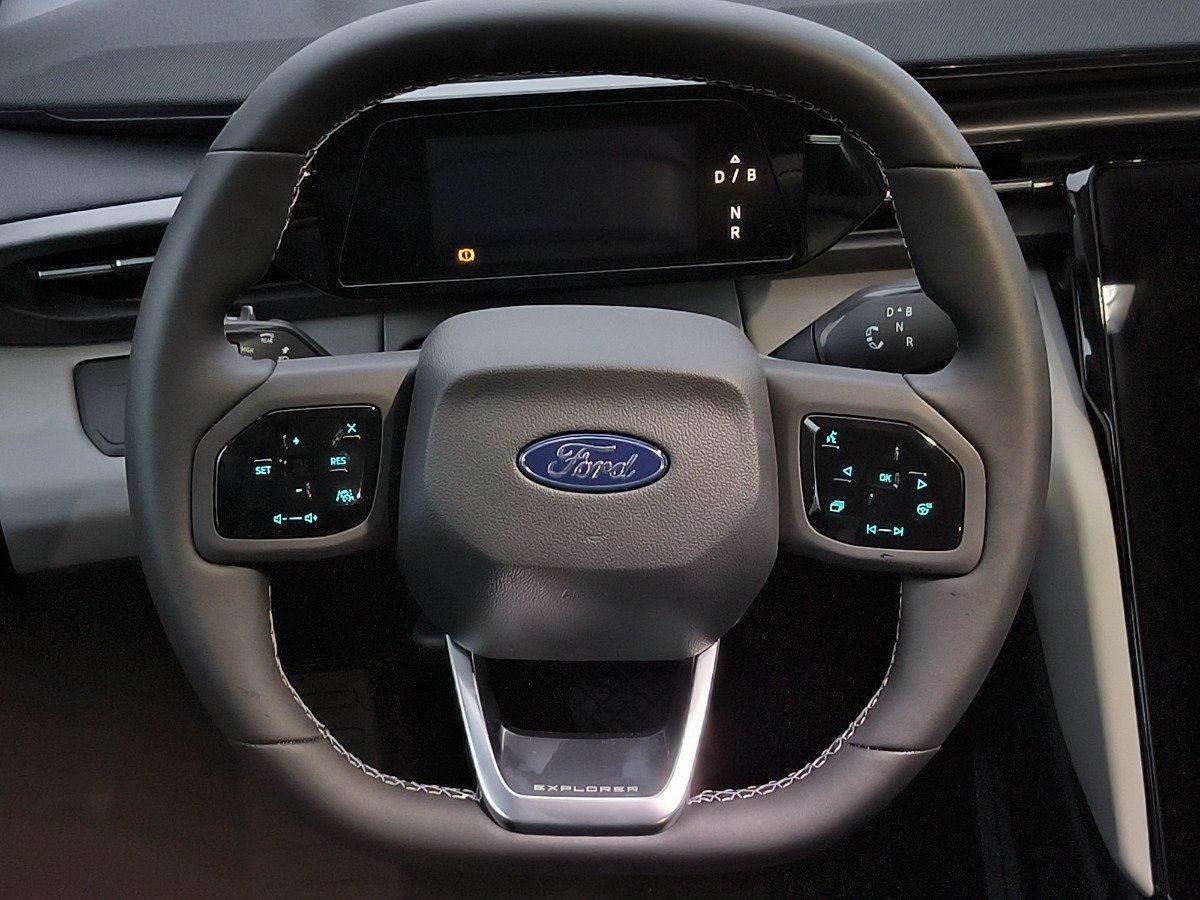 Ford Explorer - Bild 7