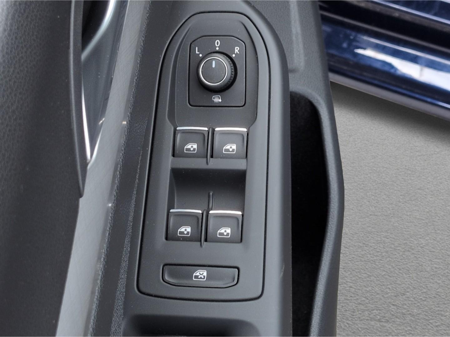 Volkswagen Golf VIII Life 2.0TDI*DSG ACC R-Kam Navi SHZ Alu, миниатюра 16