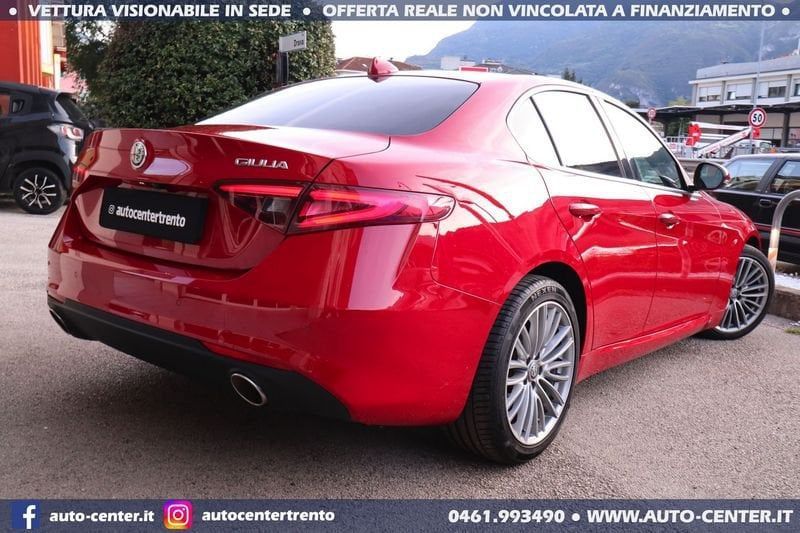Alfa Romeo Giulia 2.0 Turbo AT8 200CV Super imagem 3