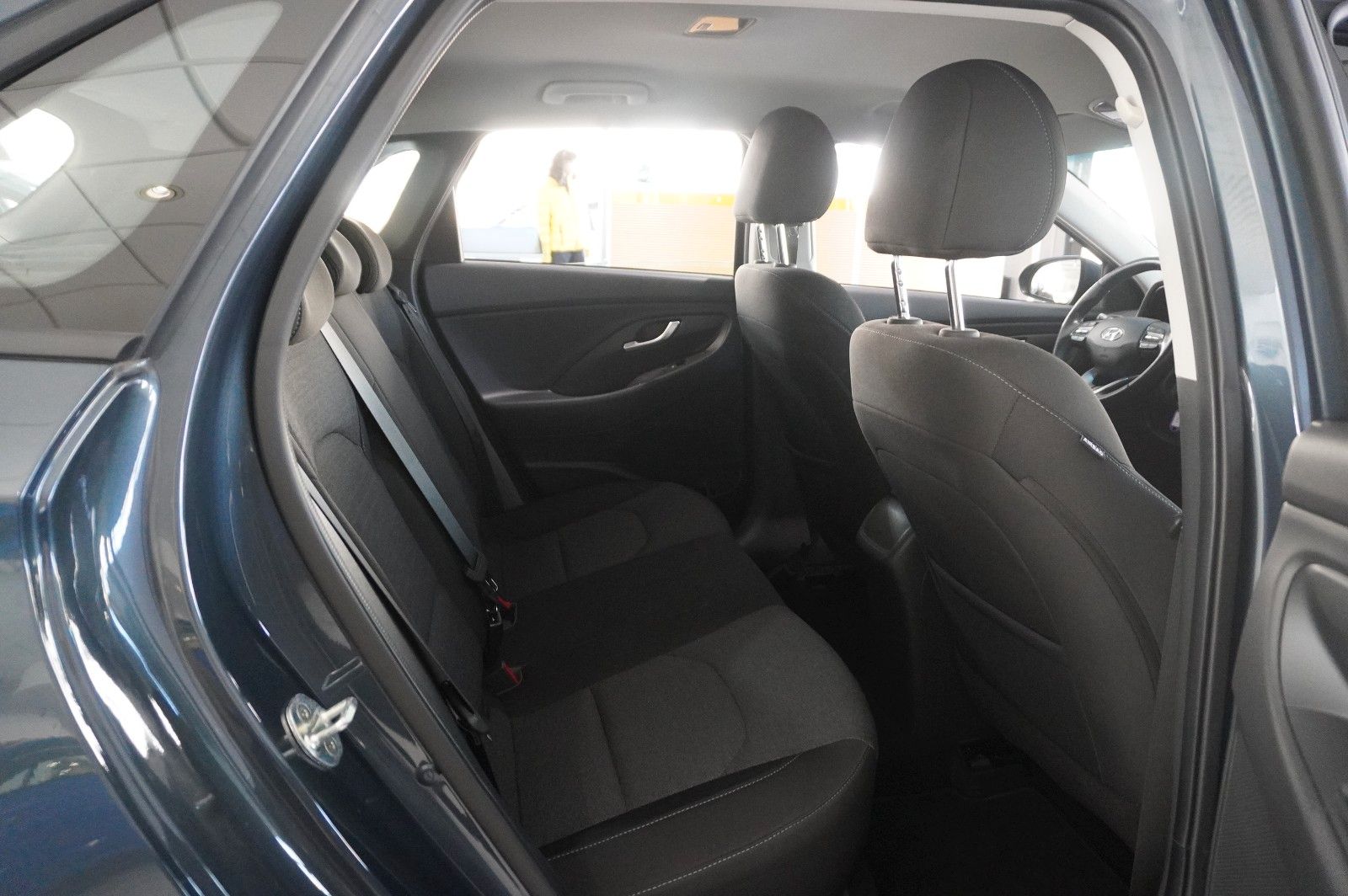 Fahrzeugabbildung Hyundai i30 1.5 T-GDI PURE NAVI/LED/KAMERA/SPORT/SH/AHK