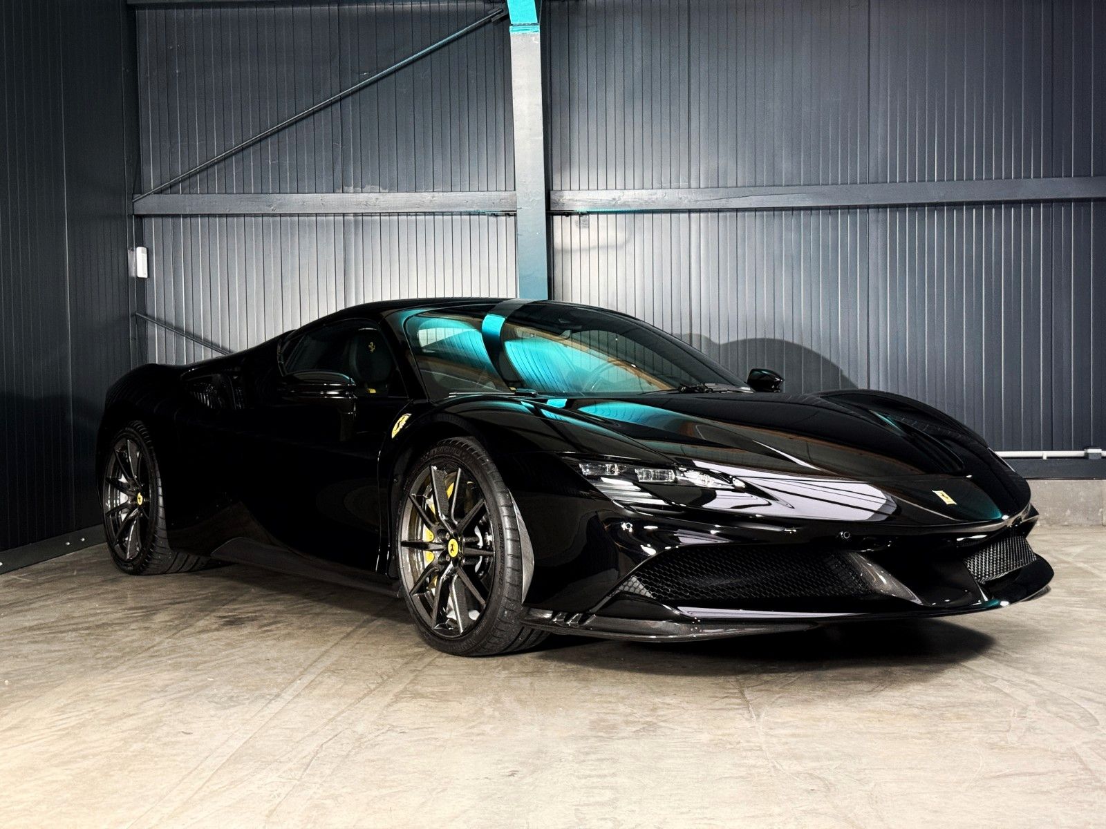 Fahrzeugabbildung Ferrari SF90 Spider + Vollcarbon + Lift + NeroDS1250