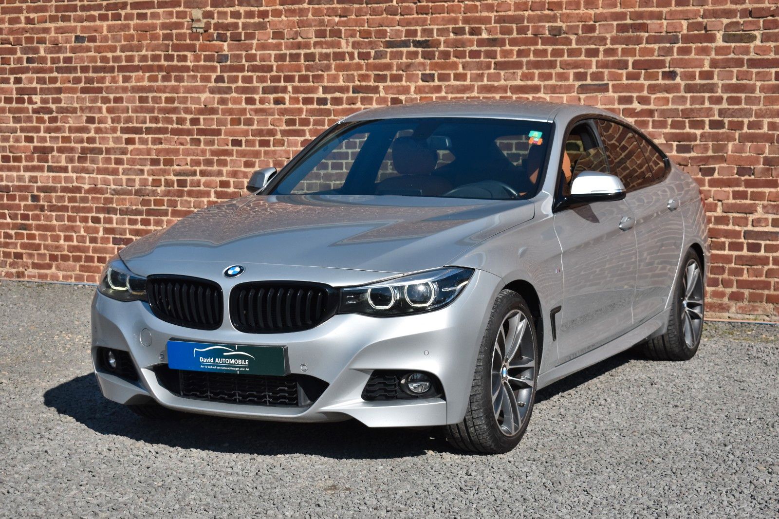 BMW BMW 318d GT M-SPORTPAKET LED NAVI LEDER BRAUN PDC