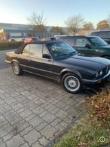 BMW 320i E30 Cabriolet Standort Hamburg - BMW 320 aus 1988: 320i