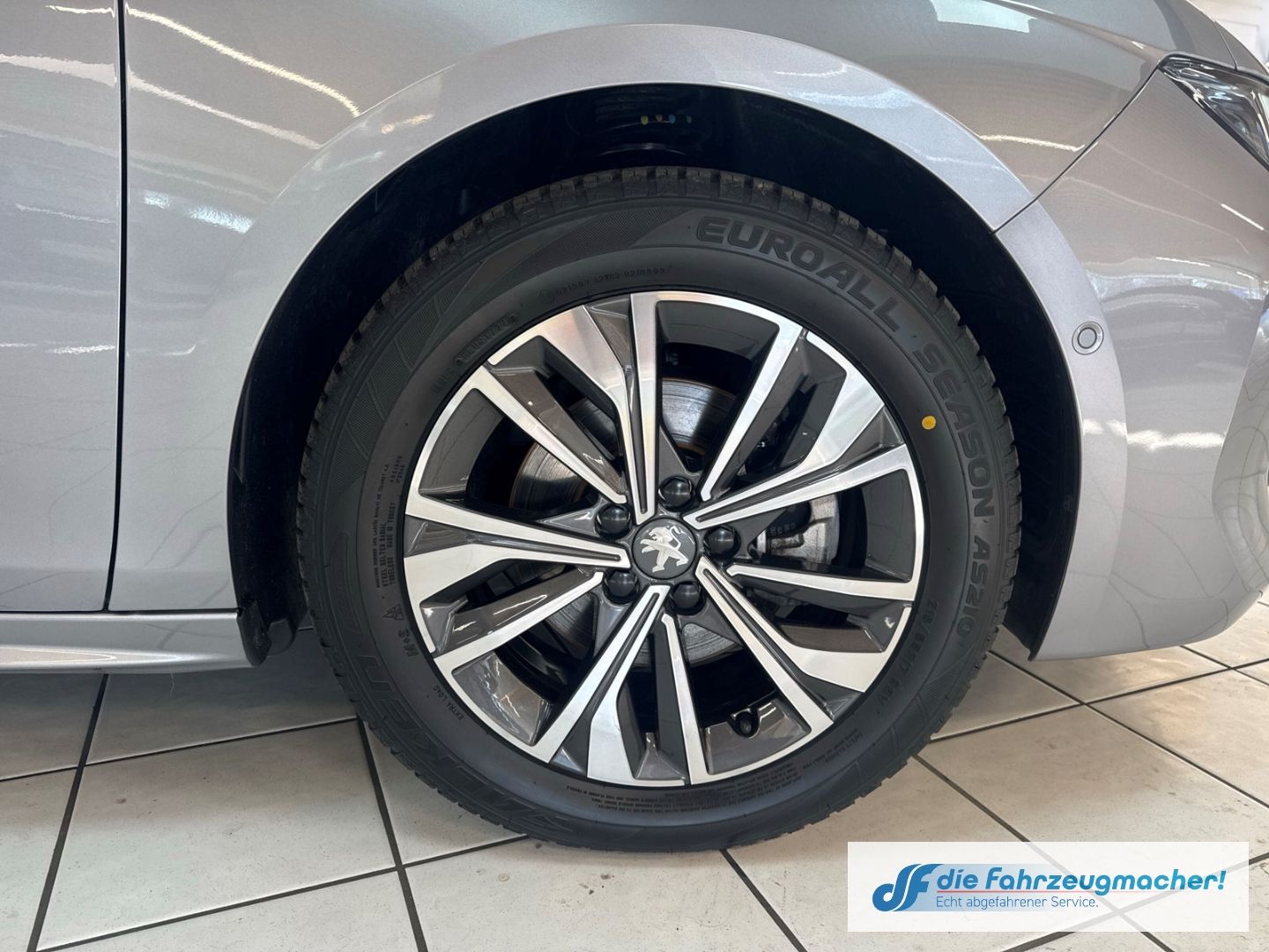 Fahrzeugabbildung Peugeot 508 SW Allure Pack 1.5 Navi ACC Apple CarPlay An