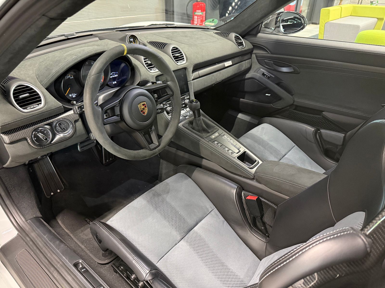 Fahrzeugabbildung Porsche 718 GT4 RS-Weissach-Clubsport-Lift-LED-Kam.-90 L