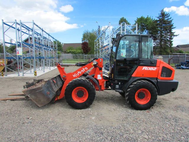 Kubota R 082 Radlader 33.000 EUR (R082, R090)