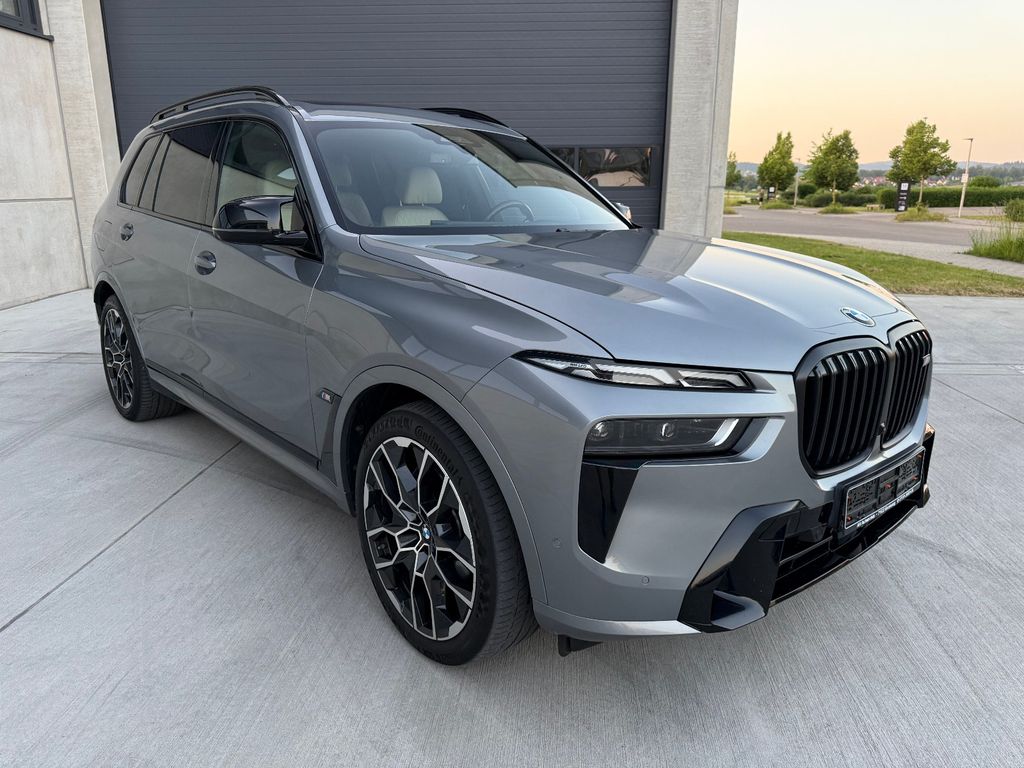 Image of BMW X7 M60