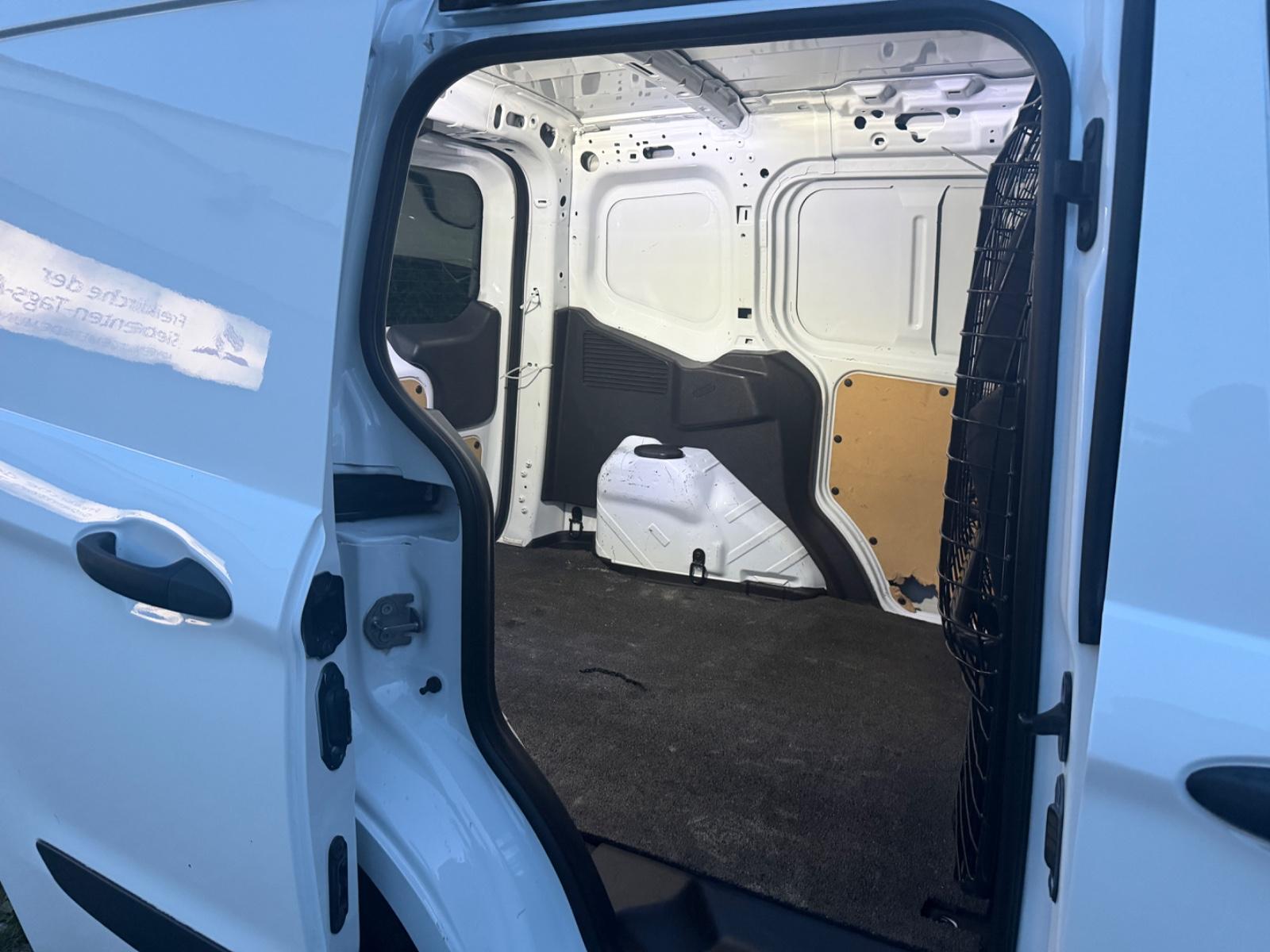 Ford Transit Courier Benziner *Euro6 *USB *El.Fenster