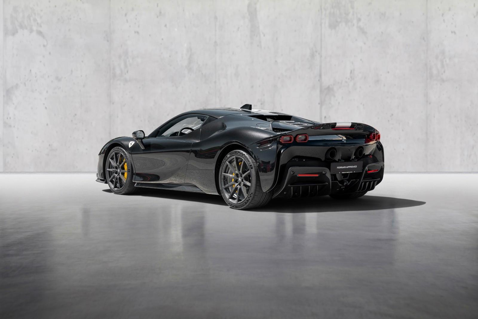 Ferrari SF90 Stradale ASSETTO*CARBON*KAMERA