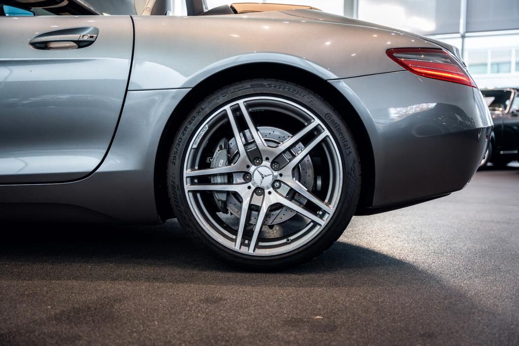 Mercedes-Benz SLS AMG