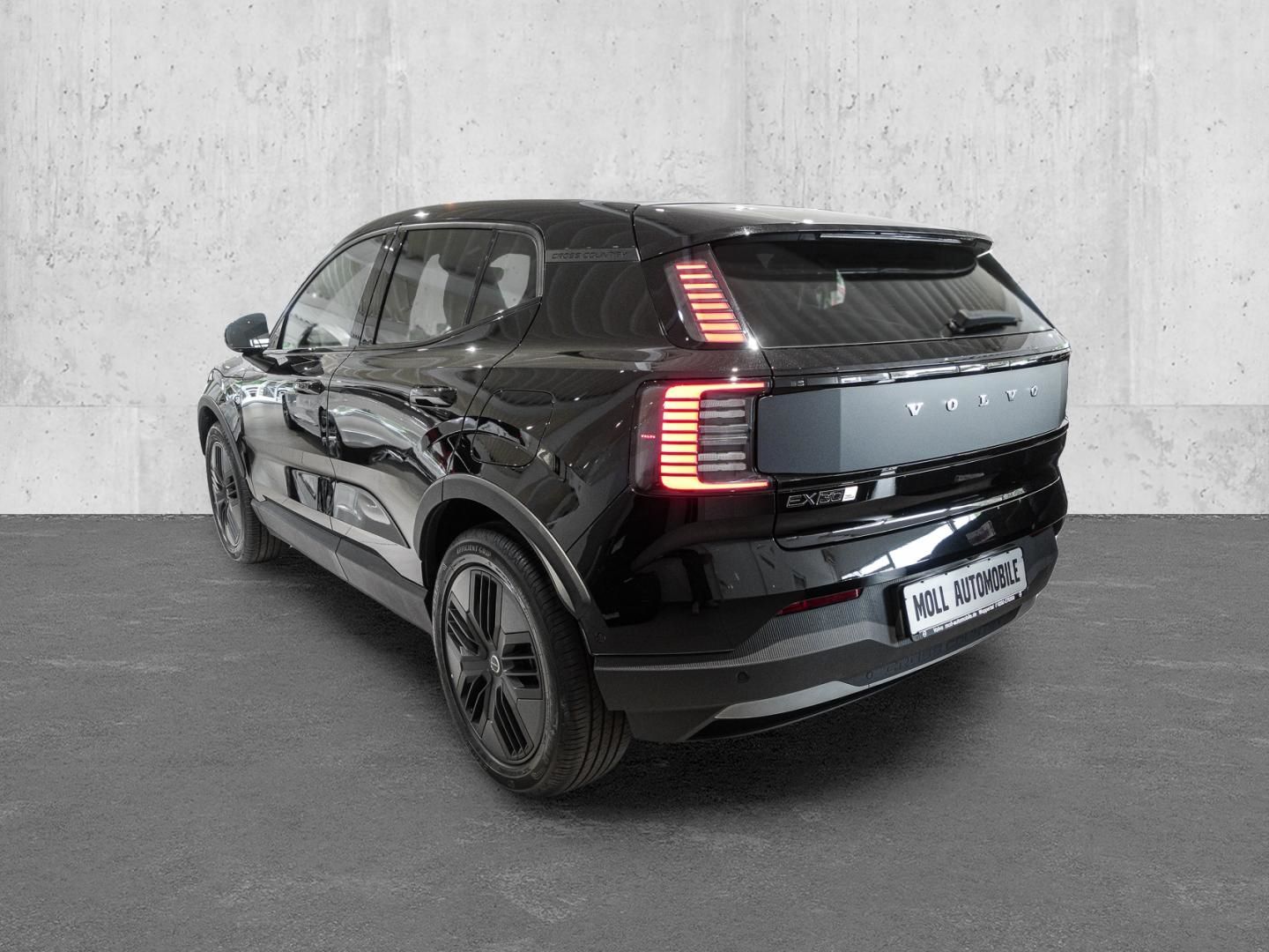 Volvo EX30 Cross Country 315 kW Twin Motor Performance imagem 2