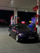 BMW 318i - facelift mit panoramadach  - BMW 318 aus 2011: 318i