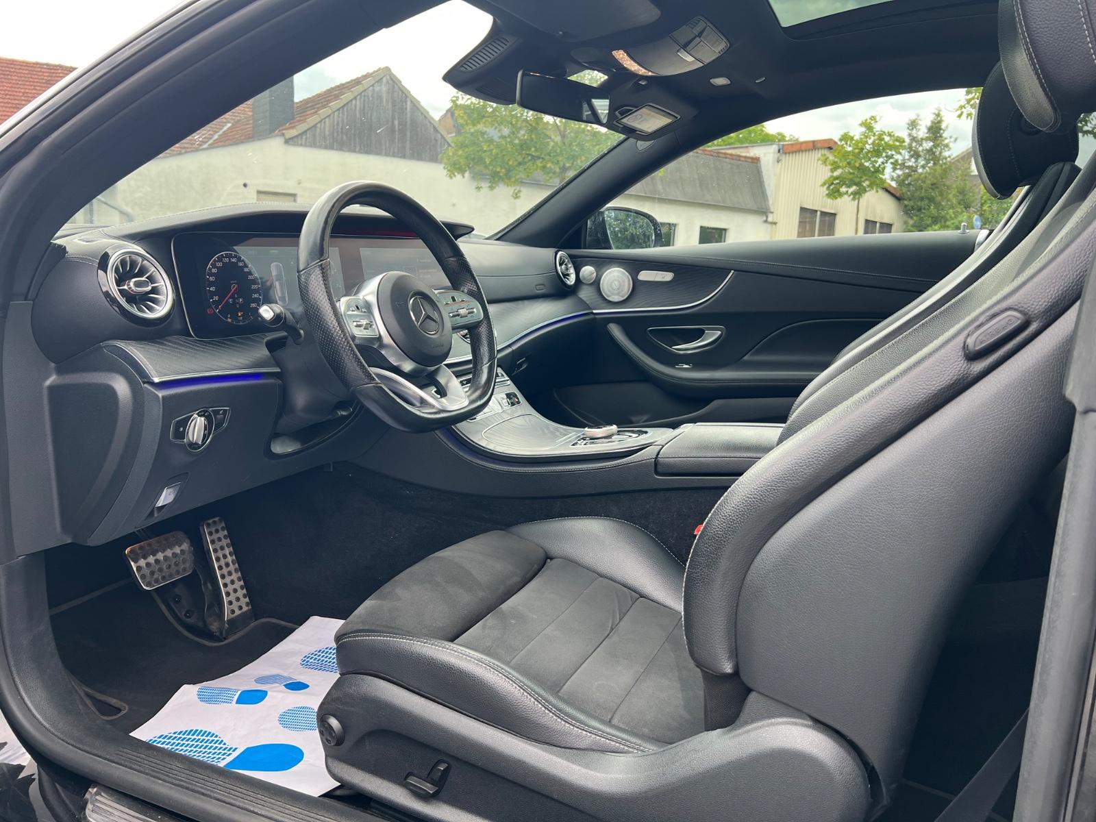 Mercedes-Benz E 300 E Coupe AMG Line Panorama Soft -Close
