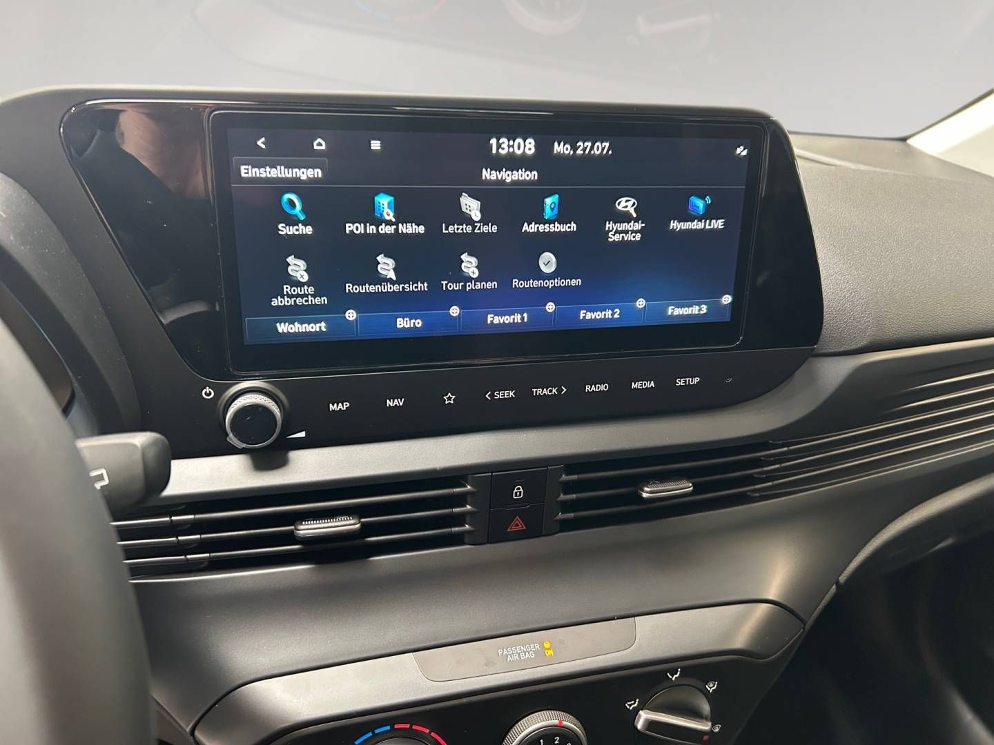 Fahrzeugabbildung Hyundai i20 Select Funktionspaket PDC Navi Rückfahrkamer