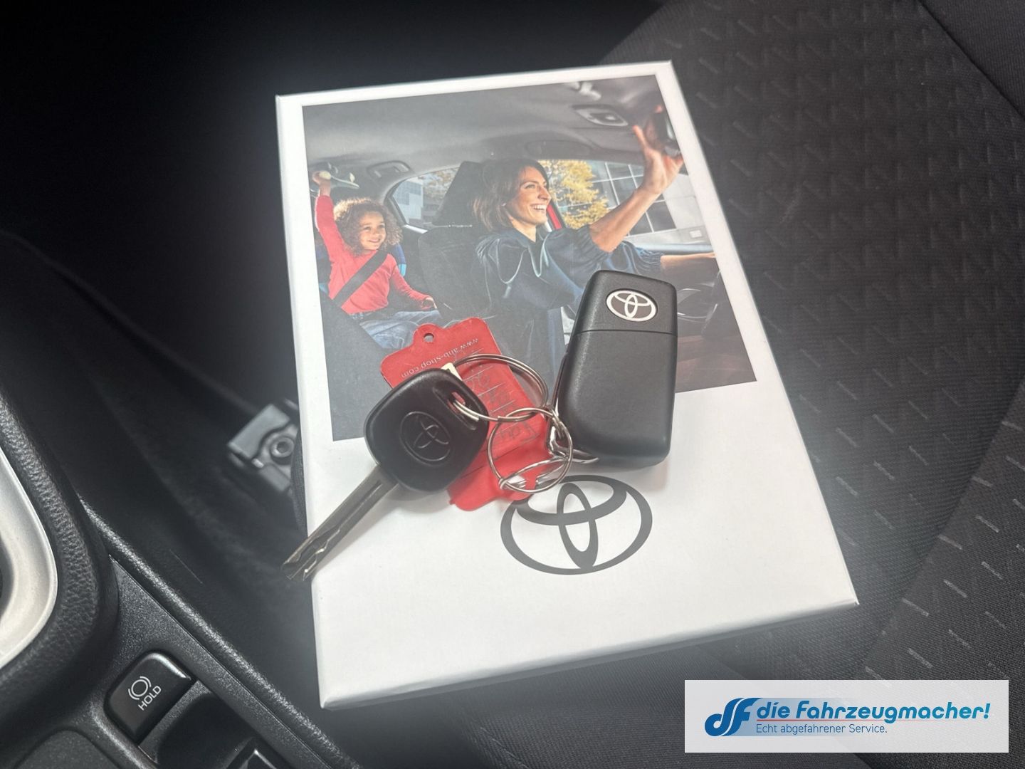Fahrzeugabbildung Toyota Yaris Cross Hybrid FWD Comfort ACC DAB Spurhalte