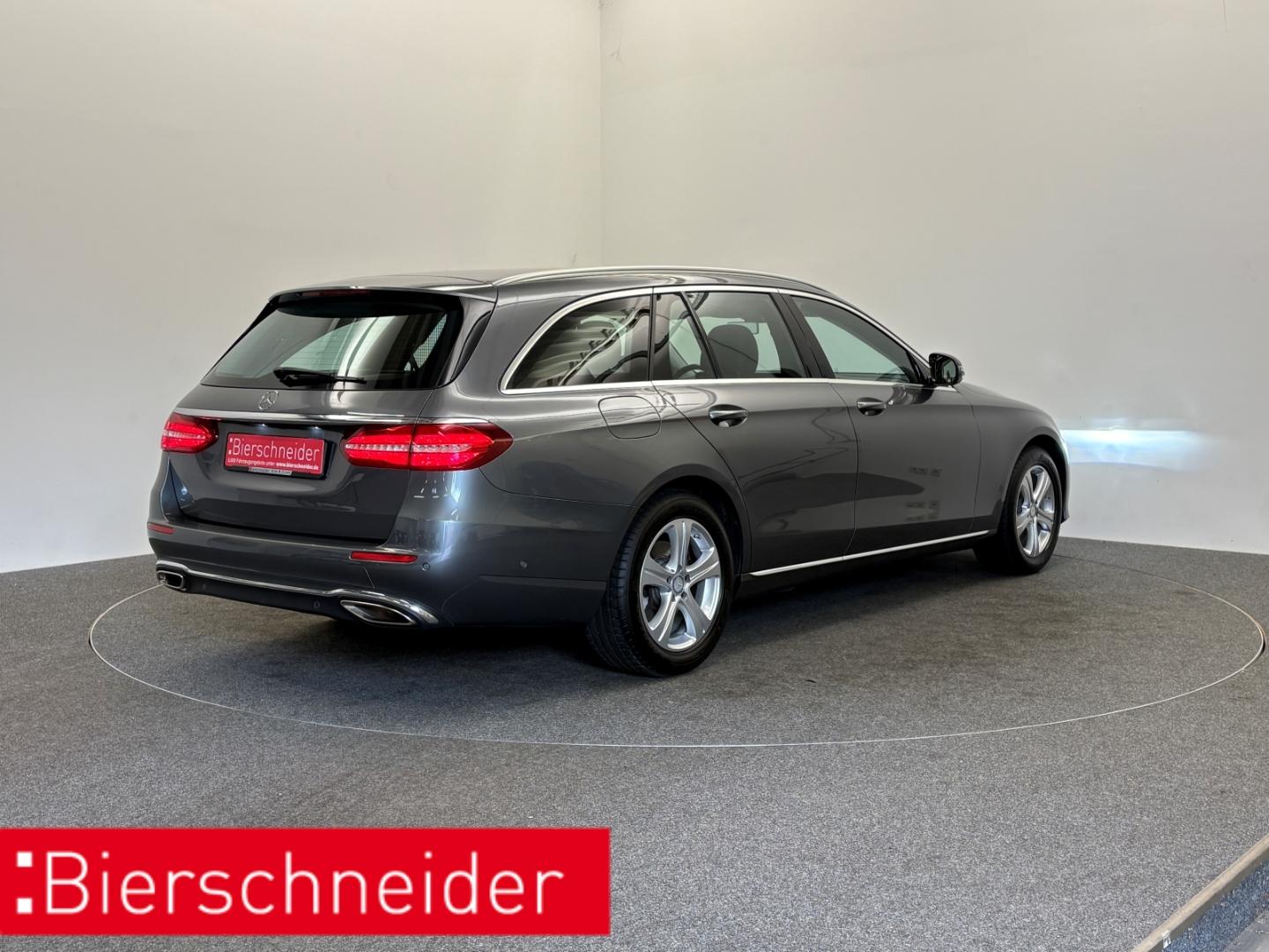 Mercedes-Benz E 200 T-Modell Avantgarde LED KAMERA AHK NAVI