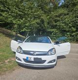 Opel Astra 1.8 ECOTEC Edition "111 Jahre" Edition... - Opel Astra aus 2010: Cabrio