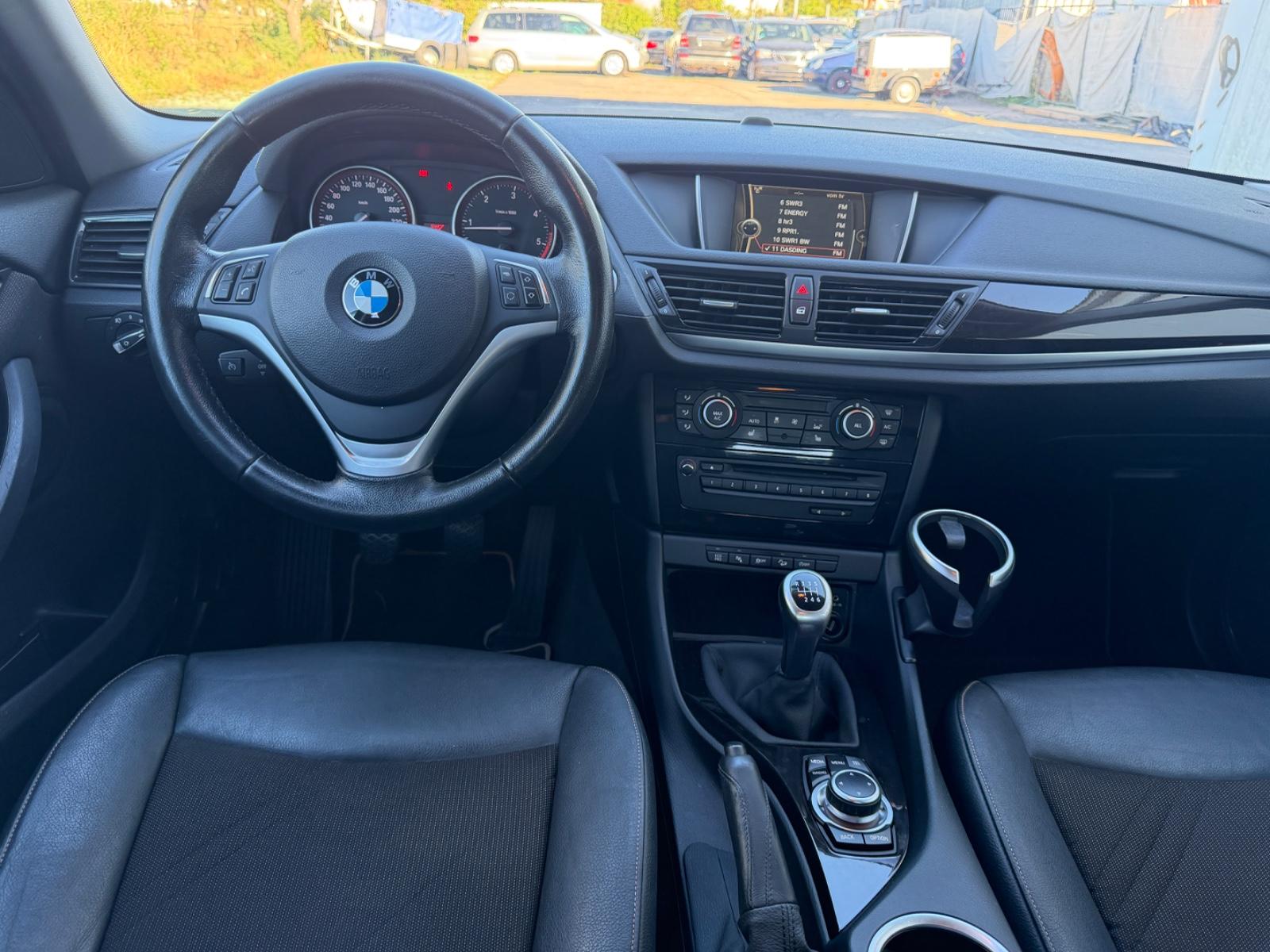 BMW X1 xDrive18d 143 ch • xLine • 4x4 • Bi-Xénon • GPS • Sièges chauffants