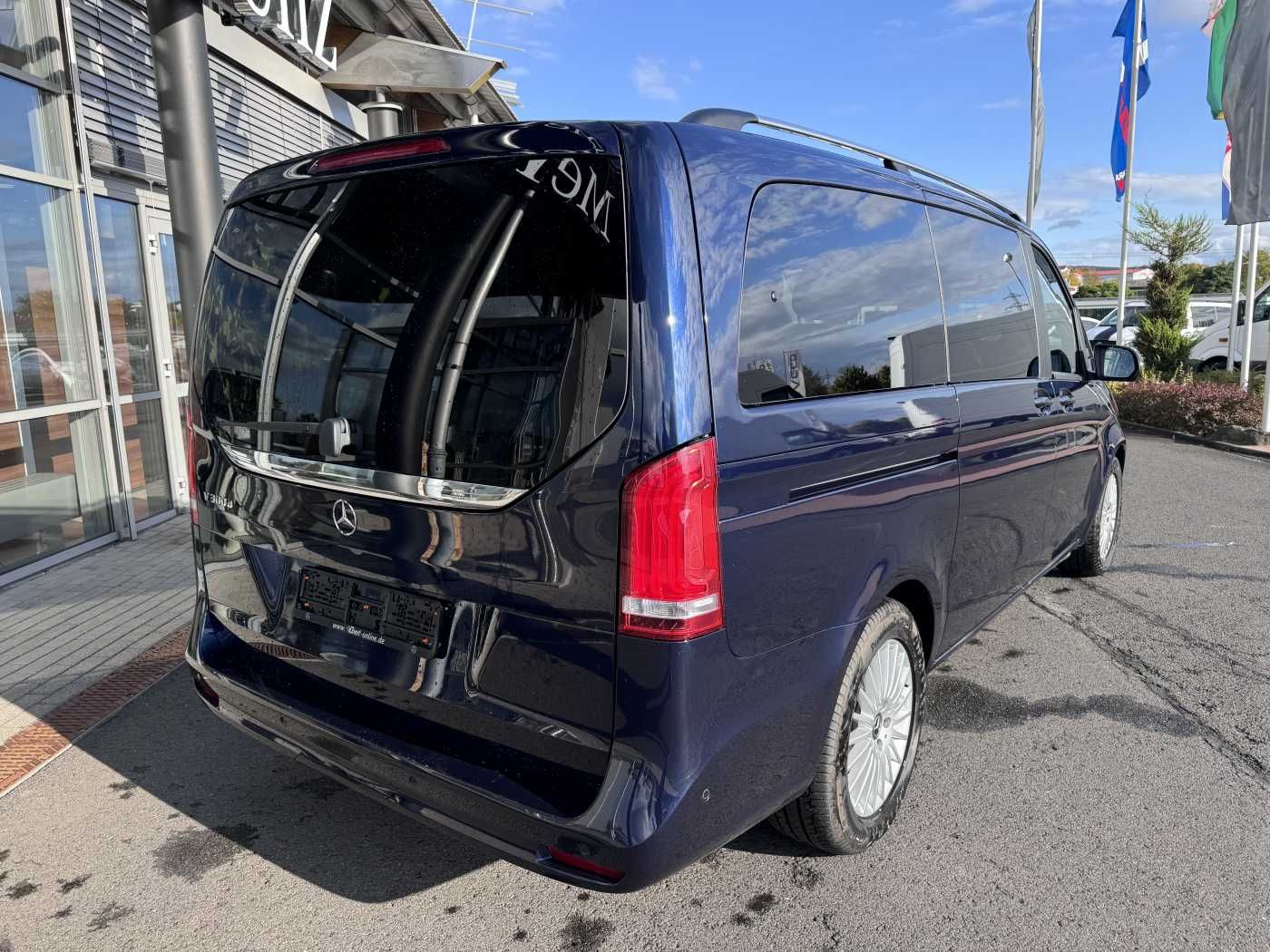 Fahrzeugabbildung Mercedes-Benz V 300 d EDITION 7Sitze MBUX LED Kamera