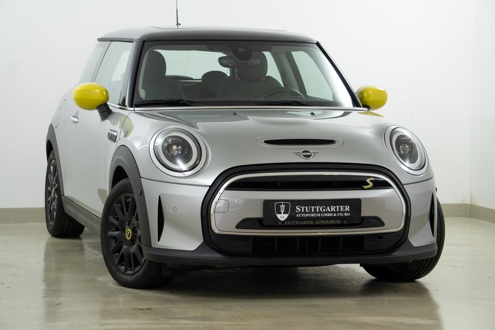 MINI Cooper SE Classic Trim Pano Kamera
