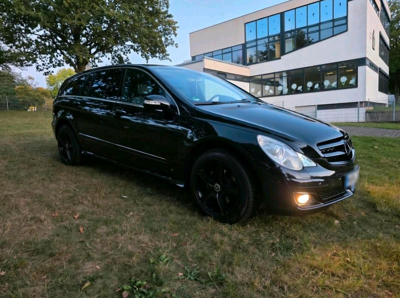 Mercedes-Benz R 320