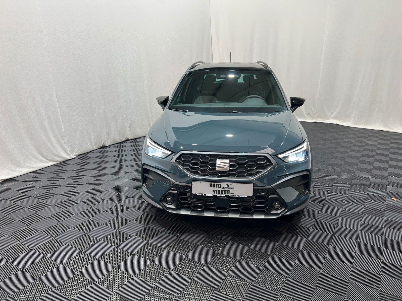Fahrzeugabbildung SEAT Arona 1.0 TSI 85kW FR DSG