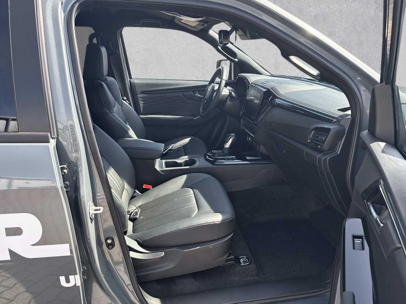 Isuzu D-Max Double Cab 4WD Autm. V-Cross
