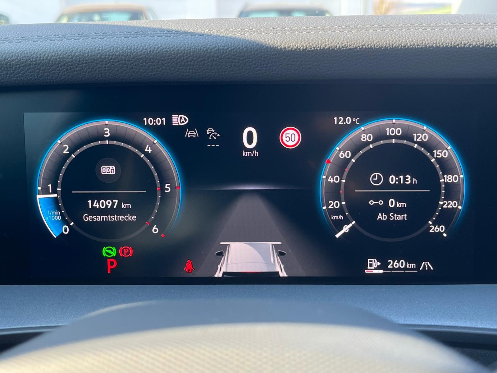 Fahrzeugabbildung Volkswagen Tayron 2.0 TDI 4M R-Line BLACK*7Si*MATRIX*PANO